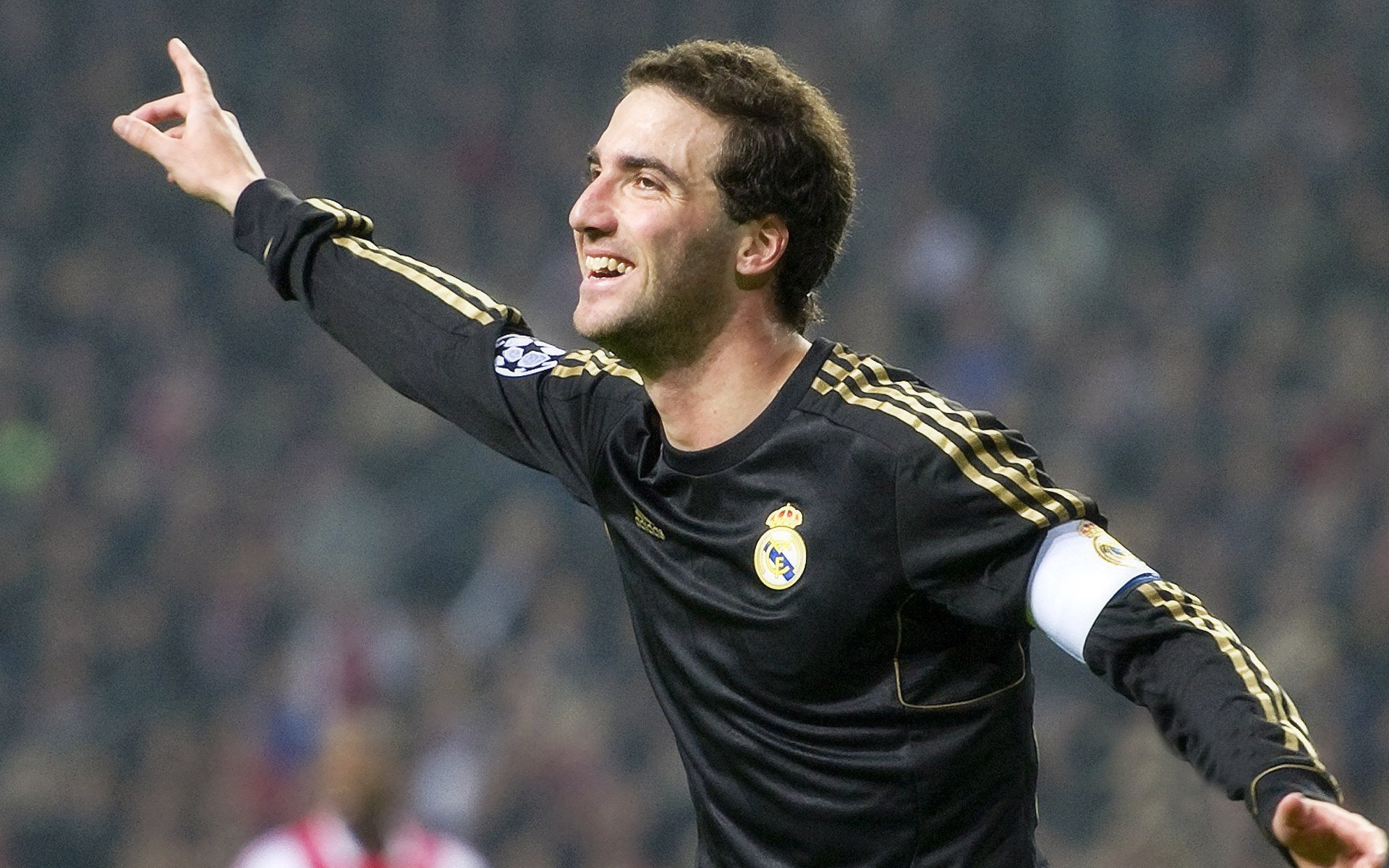 德甲逆袭：0比2逆转成就经典战役，德甲12比0